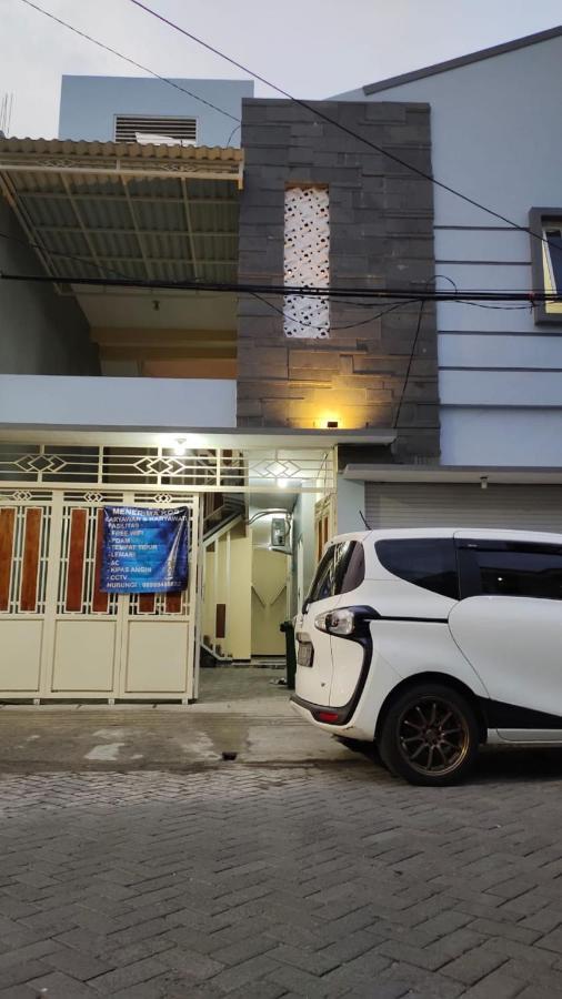 سورابايا Oyo 91209 Arjuna Residence Syariah Sby المظهر الخارجي الصورة